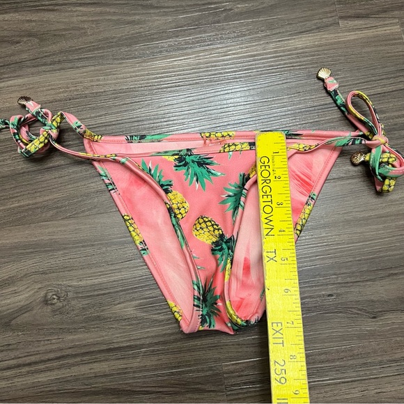 WILDFOX Pineapple Reversible bikini bottom sz xs - Picture 5 of 7